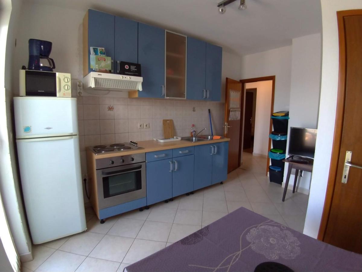 Apartment Njivice 15904B Екстер'єр фото